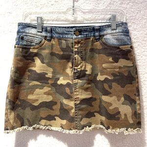 MICHAEL KORS Women's DISTRESSED CAMO Denim Jean Mini Skirt RETRO Country Sz US 2